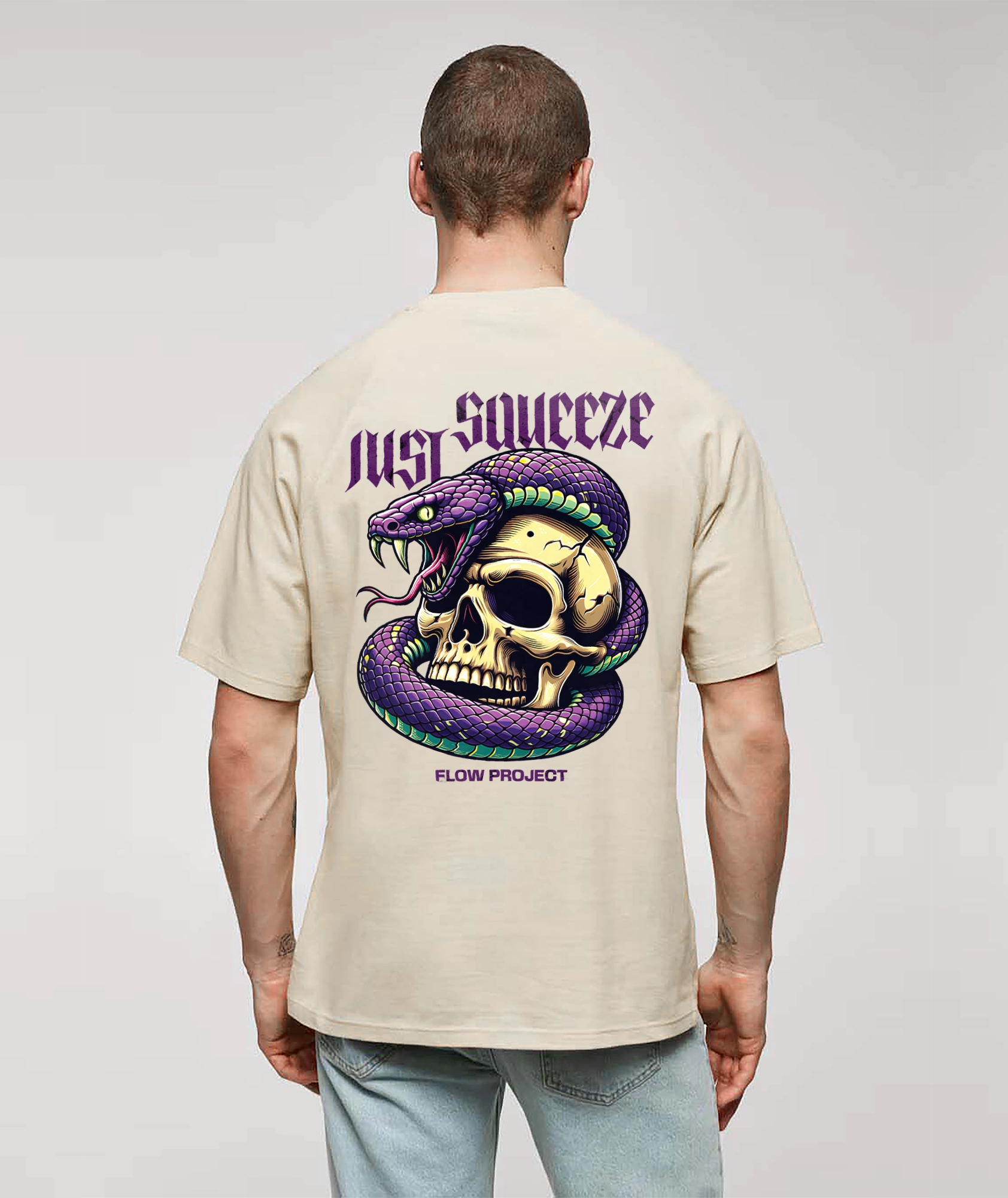 Just Squeeze - back model off white  oversize t-shirt